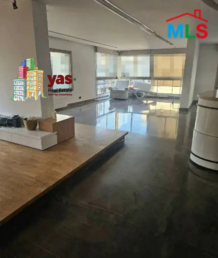 Achrafieh/Rizk 215m2 | Semi Furnished | Jacuzzi | Prime Location | OH