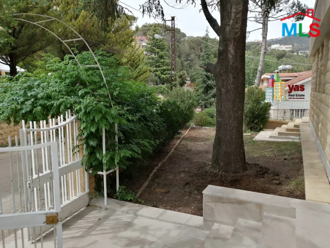 Baabdat/Chalimar 1800m2 | Triplex Villa | Furnished | Garden & Gym | OH