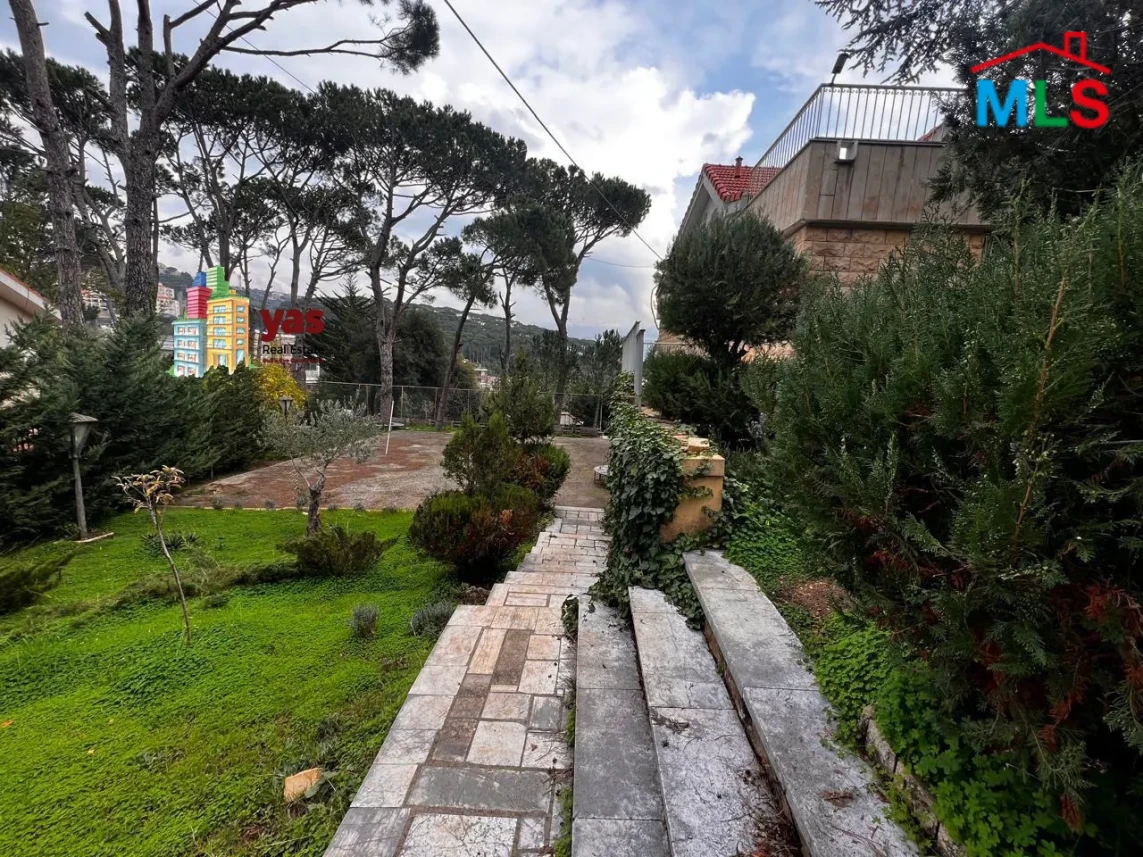 Baabdat/Chalimar 1800m2 | Triplex Villa | Furnished | Garden & Gym | OH
