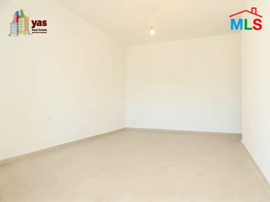 Mar Elias 200m2 | New Flat | High Floor | Private Street | RM