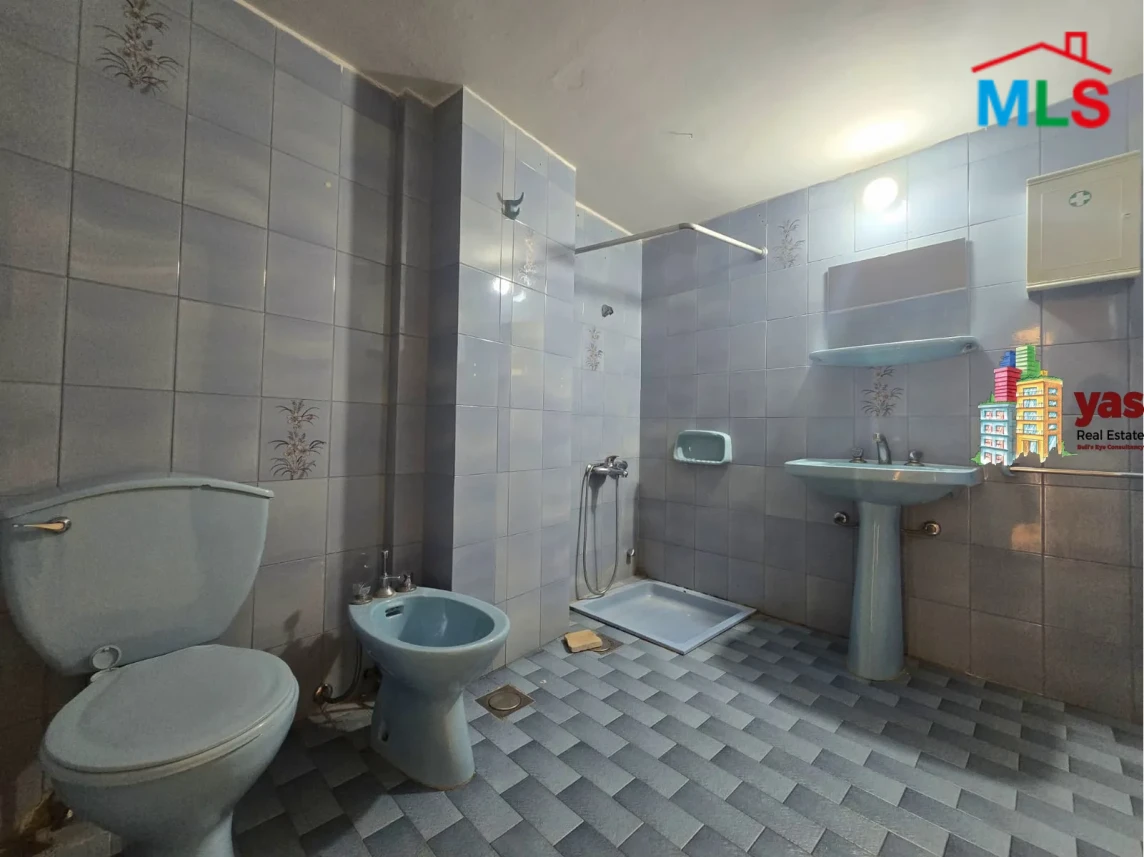 Kleiaat 100m2 | Need Renovation | Calm Area | Catch | DA