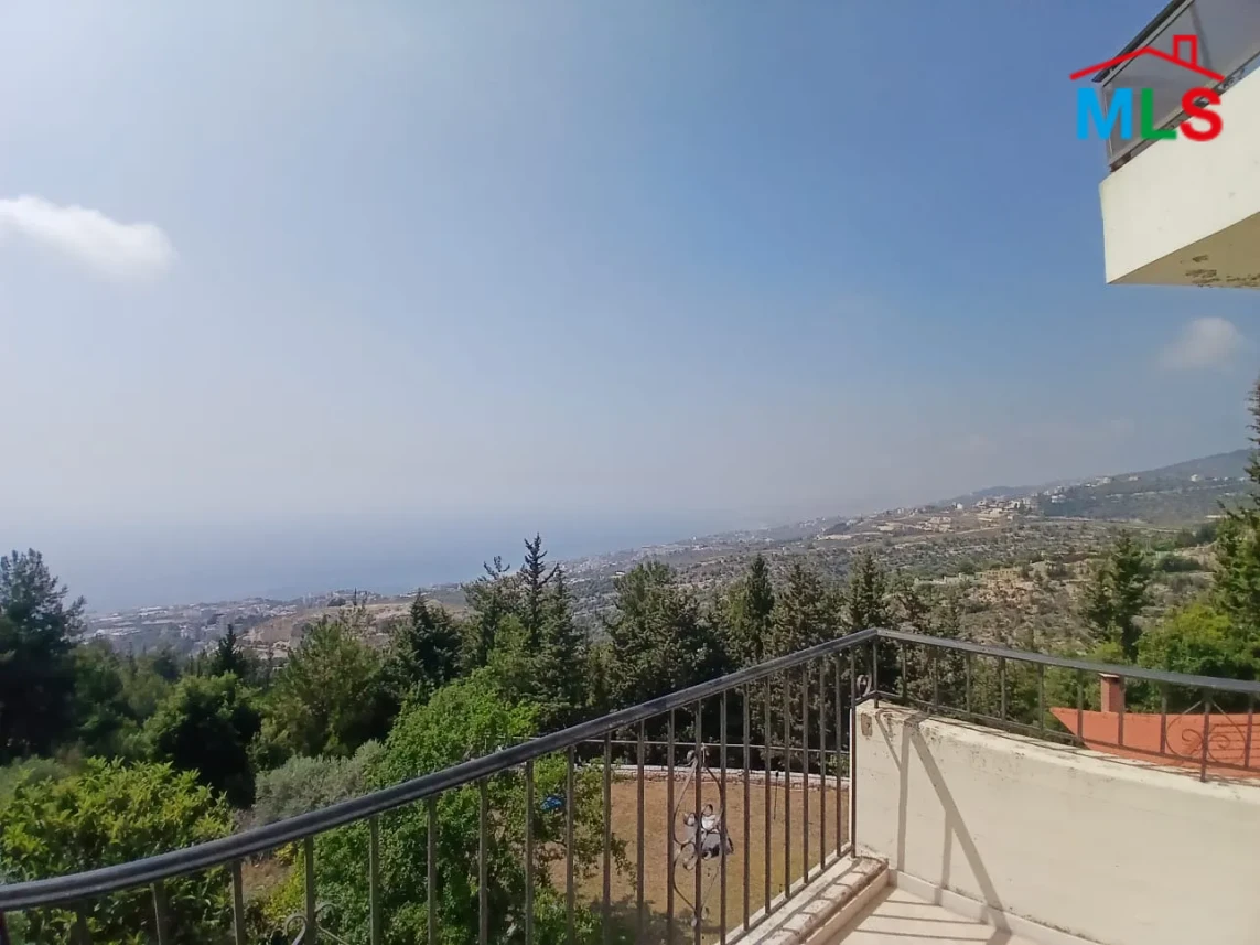 Fatqa 275m2 | Furnished Flat | Prime Location | Mountian View | IV