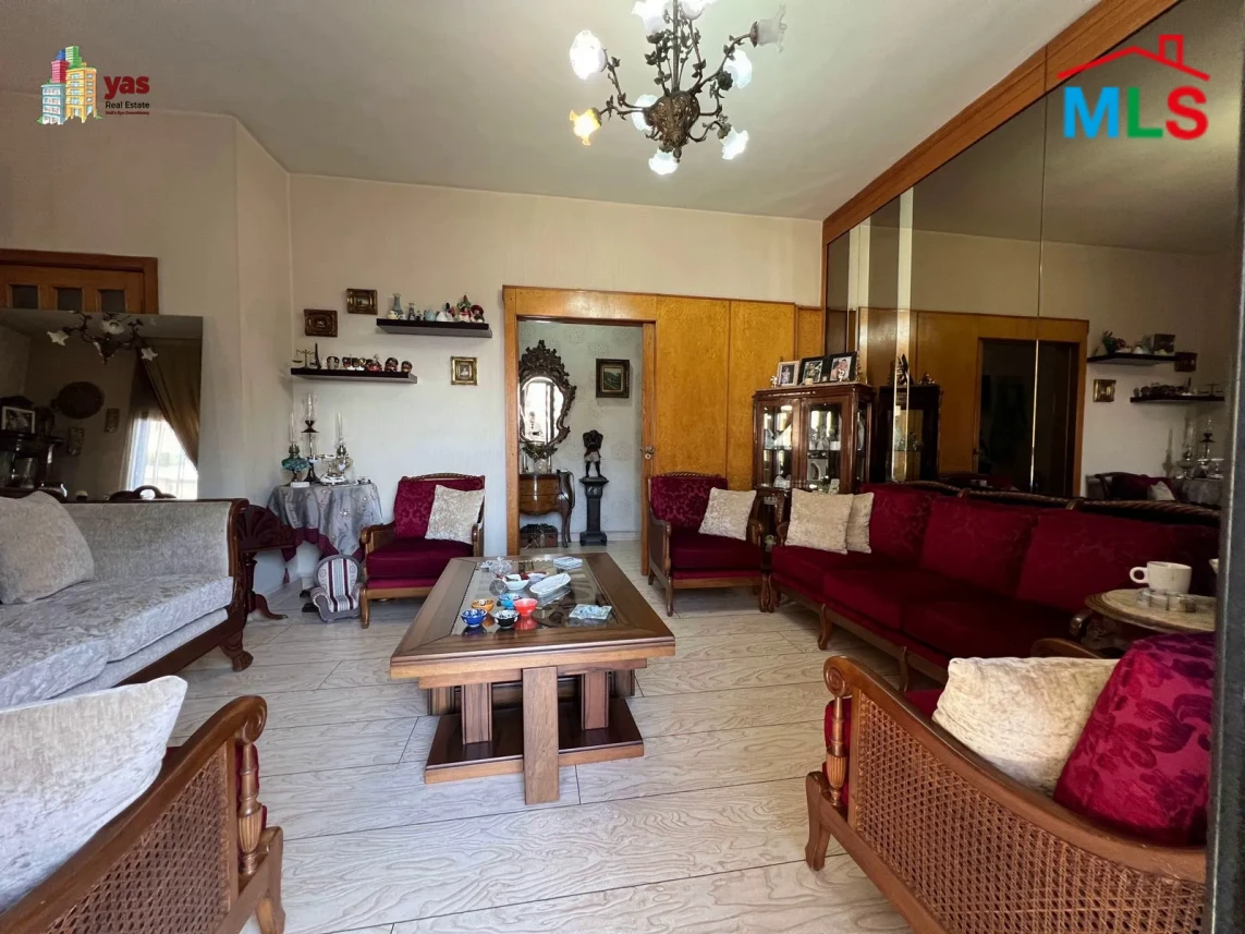 Kaslik 120m2 | Well Maintained | Classical | Prime Location | EH