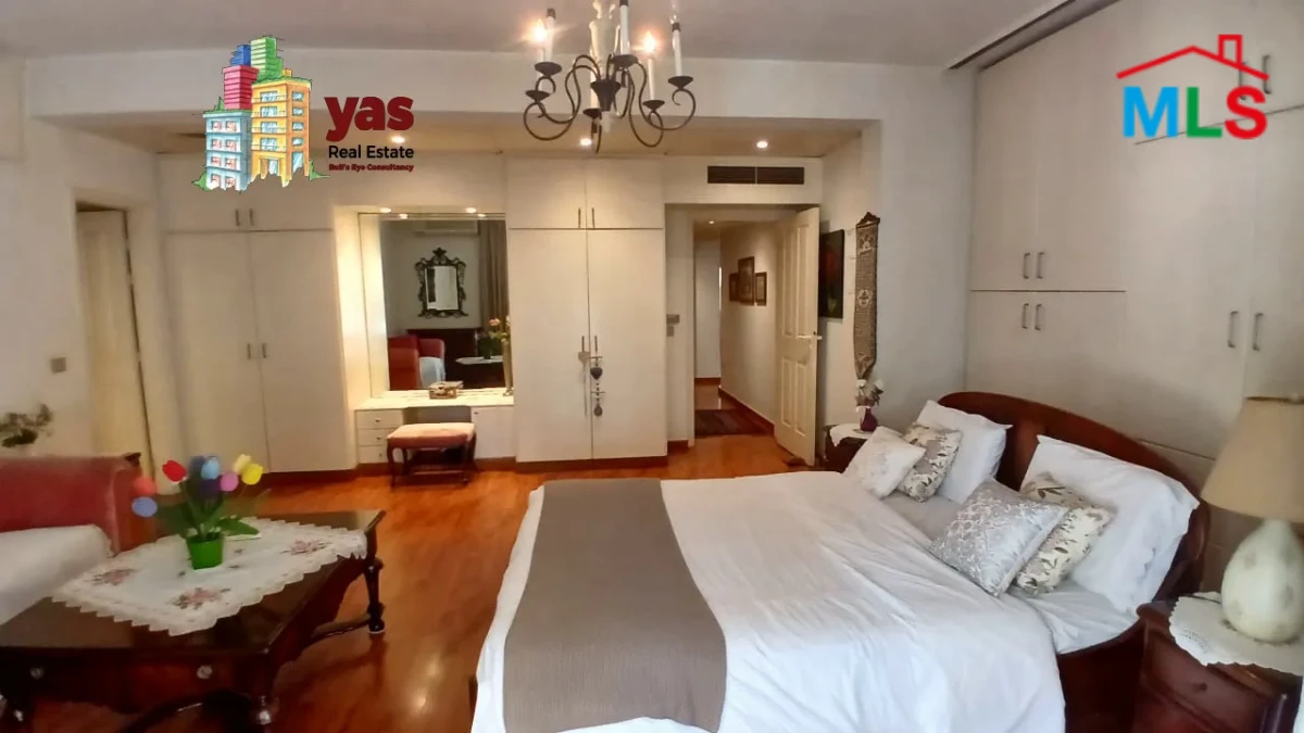 Ras Beirut 280m2 | Full Floor | Lebanese Style | Prime Location | OH