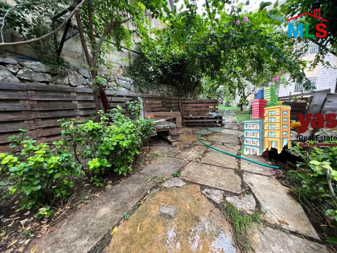 Kfarhbab 200m2 | 180m2 Garden | Well Maintained | Quiet Street | EH/IV