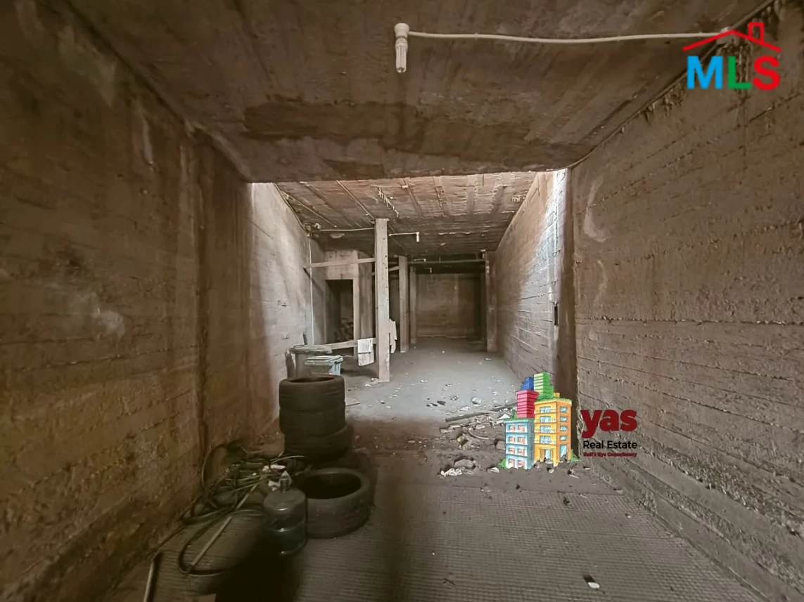 Bourj Hammoud 2504m2 | Land | Warehouse 200m2| Zone 80% | AA/EL