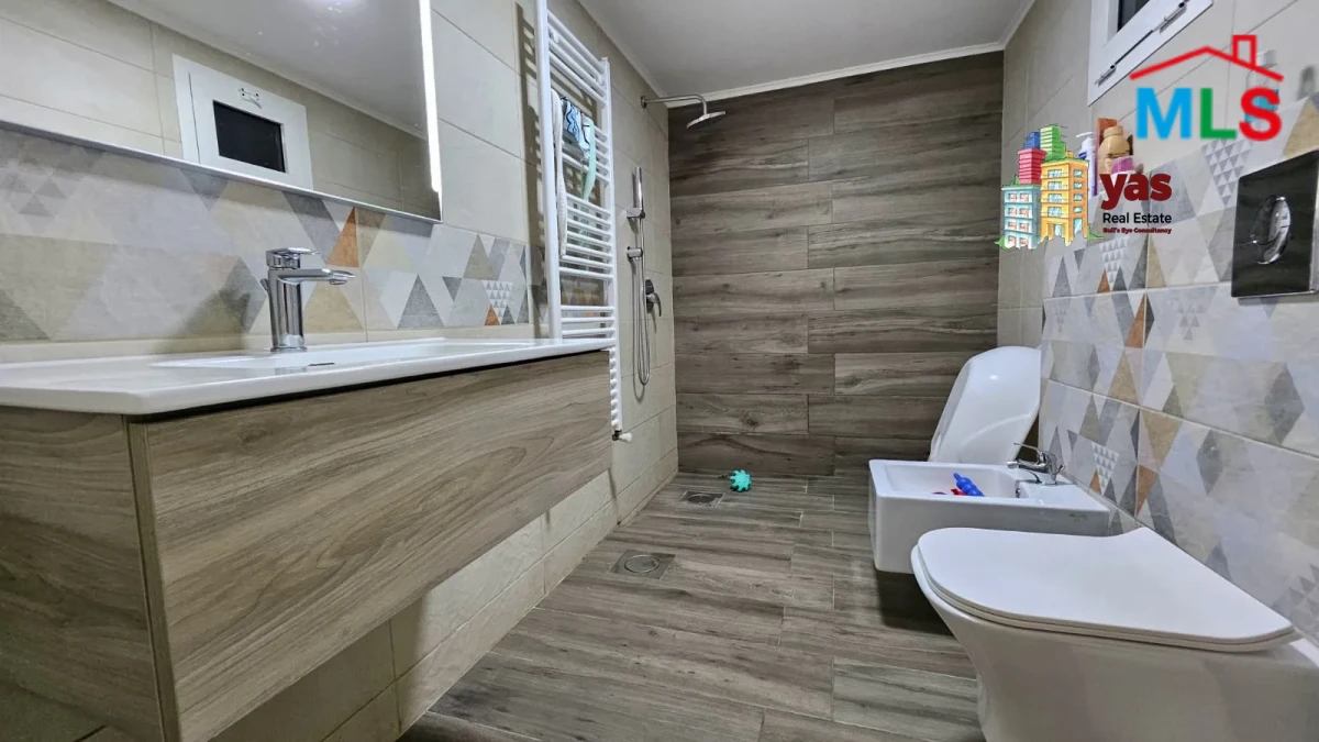 Ballouneh 300m2 | Furnished | Prime Location | High End | TO