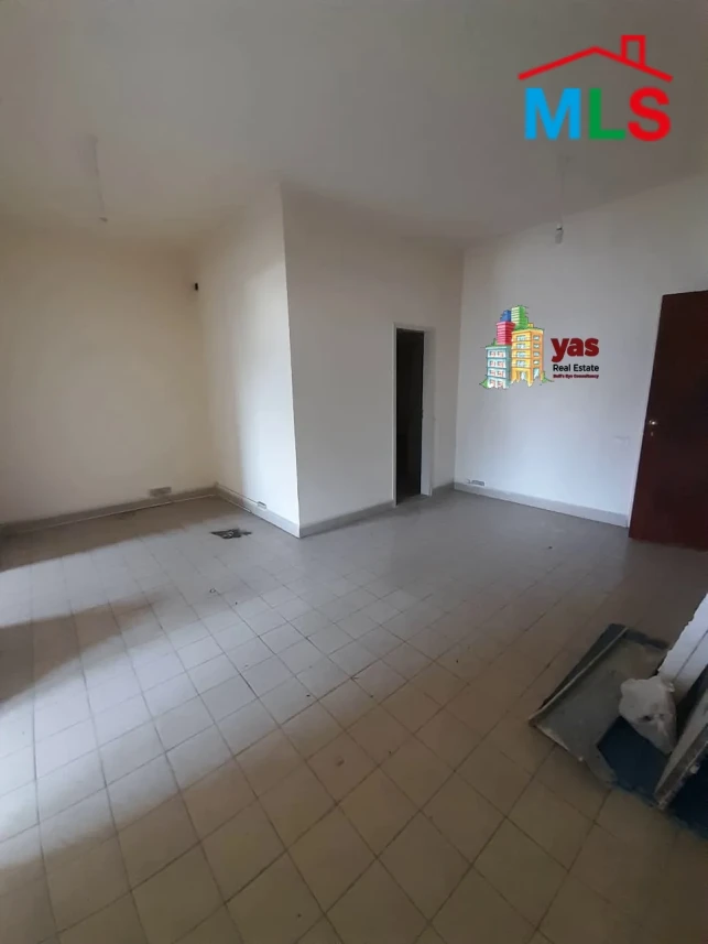 Hazmieh 55m2 | Office | Prime Location | Accessible | PA