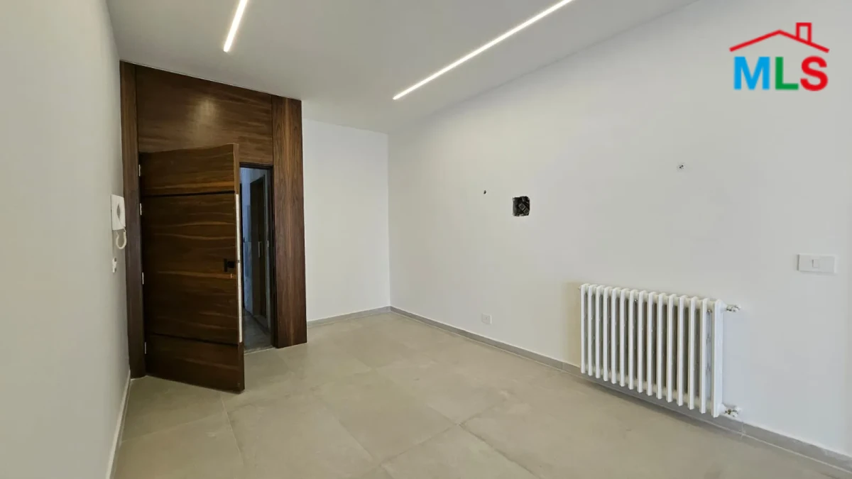 Ballouneh 240m2 | Renovated | Well Lighted | Open View | Catch | TO