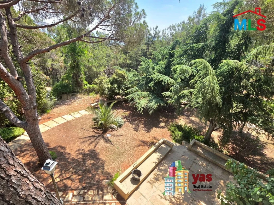 Baabdat 1200m2 Land|Triplex Villa |600m2 built up Area|900m2 Garden|PA