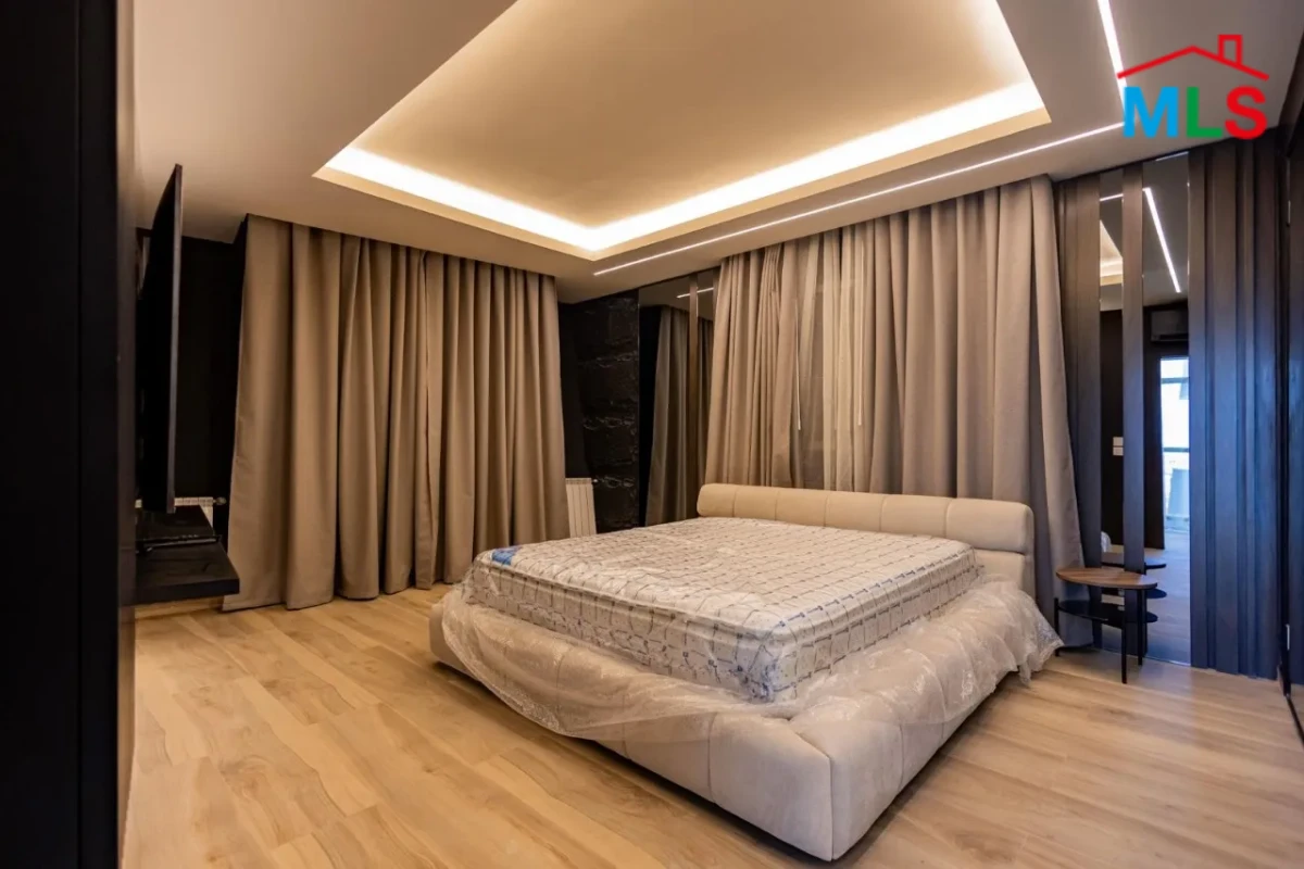 Ballouneh 1100m2 | Villa | Designer’s Signature | Fully Furnished | GA