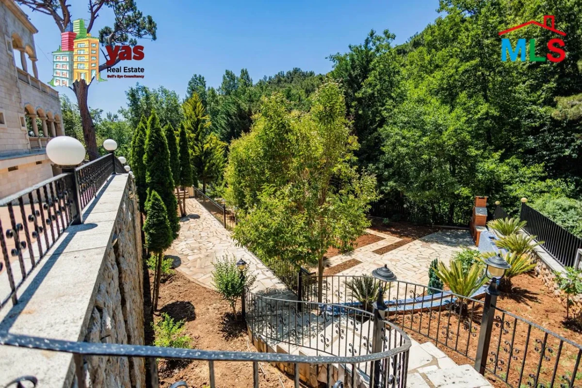 Bhersaf 1600m2 | Villa | 5000m2 Land | New | PRIVATE STREET | GA
