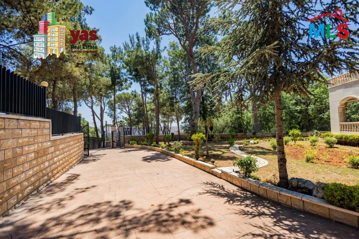Bhersaf 1600m2 | Villa | 5000m2 Land | New | PRIVATE STREET | GA