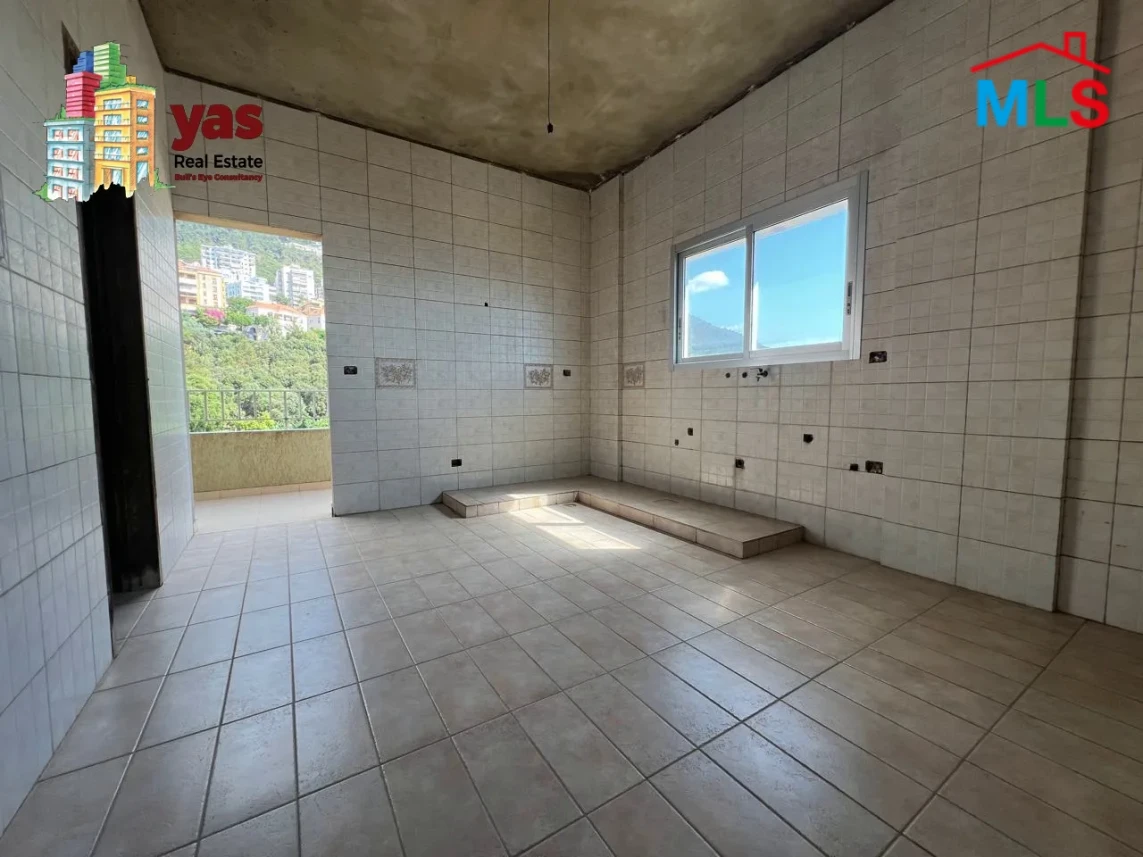 Haret Sakher 205m2 | Brand New | Partial View | Quiet Street | EH