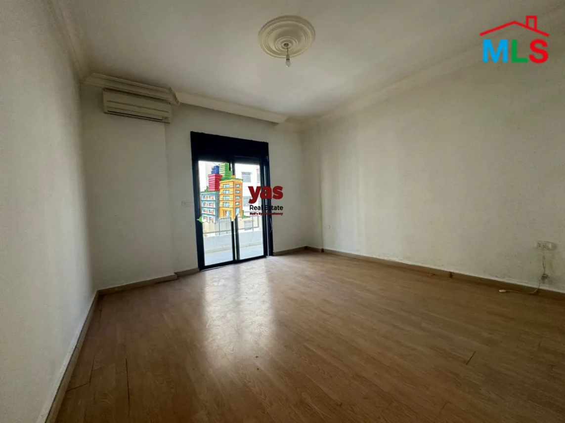Zouk Mosbeh 155m2 | Well Maintained | Flat | Calm Street | EL