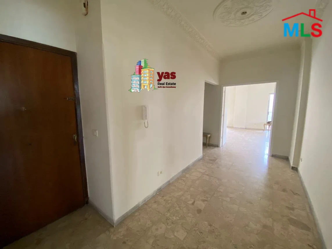 Adonis 300m2 | Well Maintained | Prime Location | Catch | PA