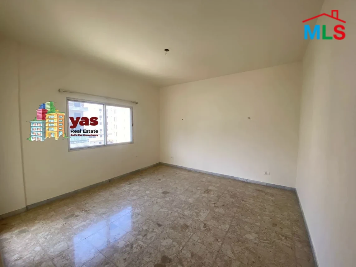 Adonis 300m2 | Well Maintained | Prime Location | Catch | PA