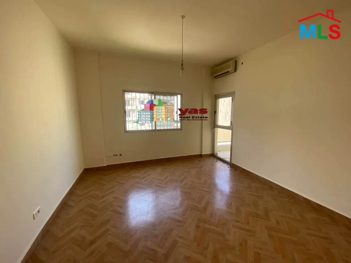 Adonis 300m2 | Well Maintained | Prime Location | Catch | PA