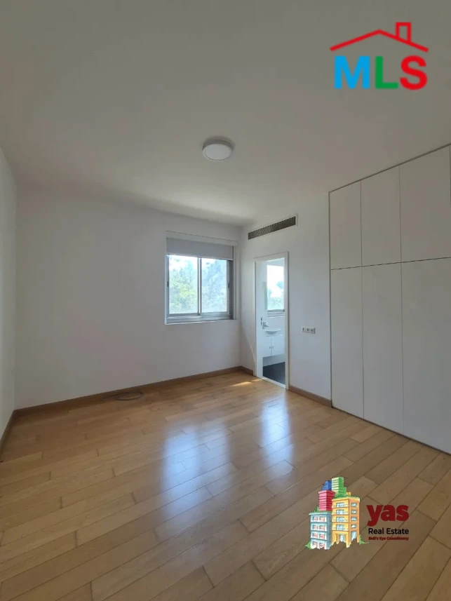 Ain El Mrayseh 475m2 | Luxury | Decorated | Prime Location |Sea View | PA
