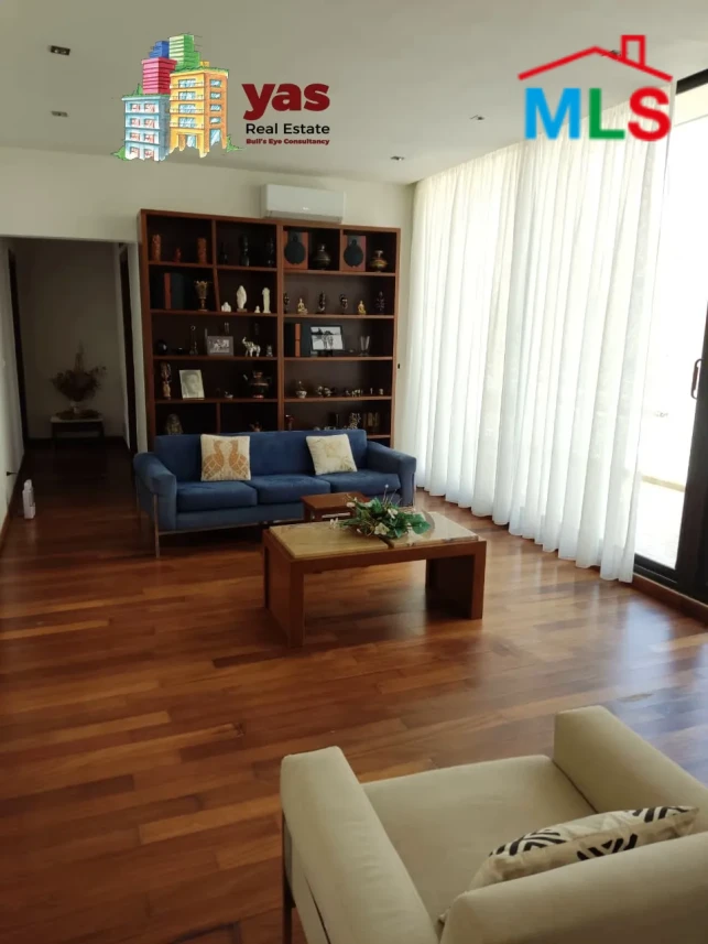 Ain El Mrayse 200m2 | Terrace 200m2 | Open City and Sea View | PA
