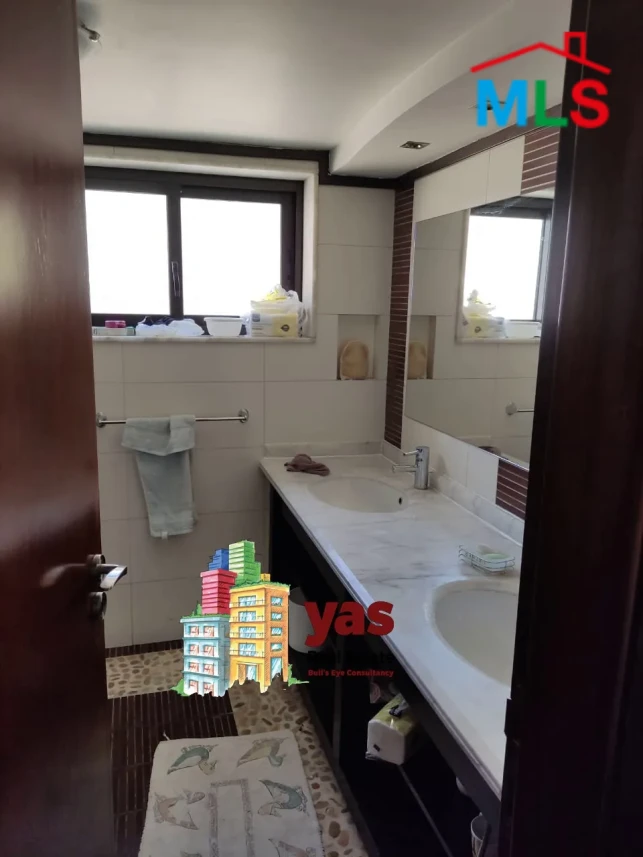 Ain El Mrayse 200m2 | Terrace 200m2 | Open City and Sea View | PA