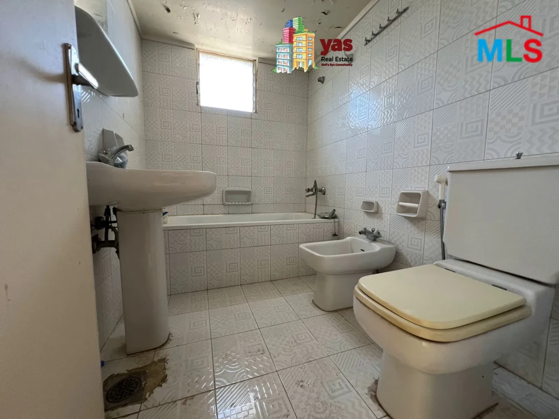 Ghadir 220m2 | Prime Location | Panoramic View | Pool Access | EH