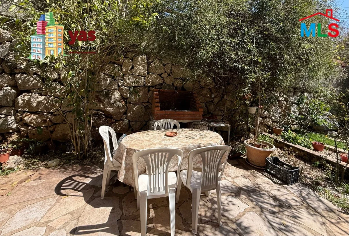 Ajaltoun 175m2 | 80m2 Garden | Well maintained | Private Entrance | BA