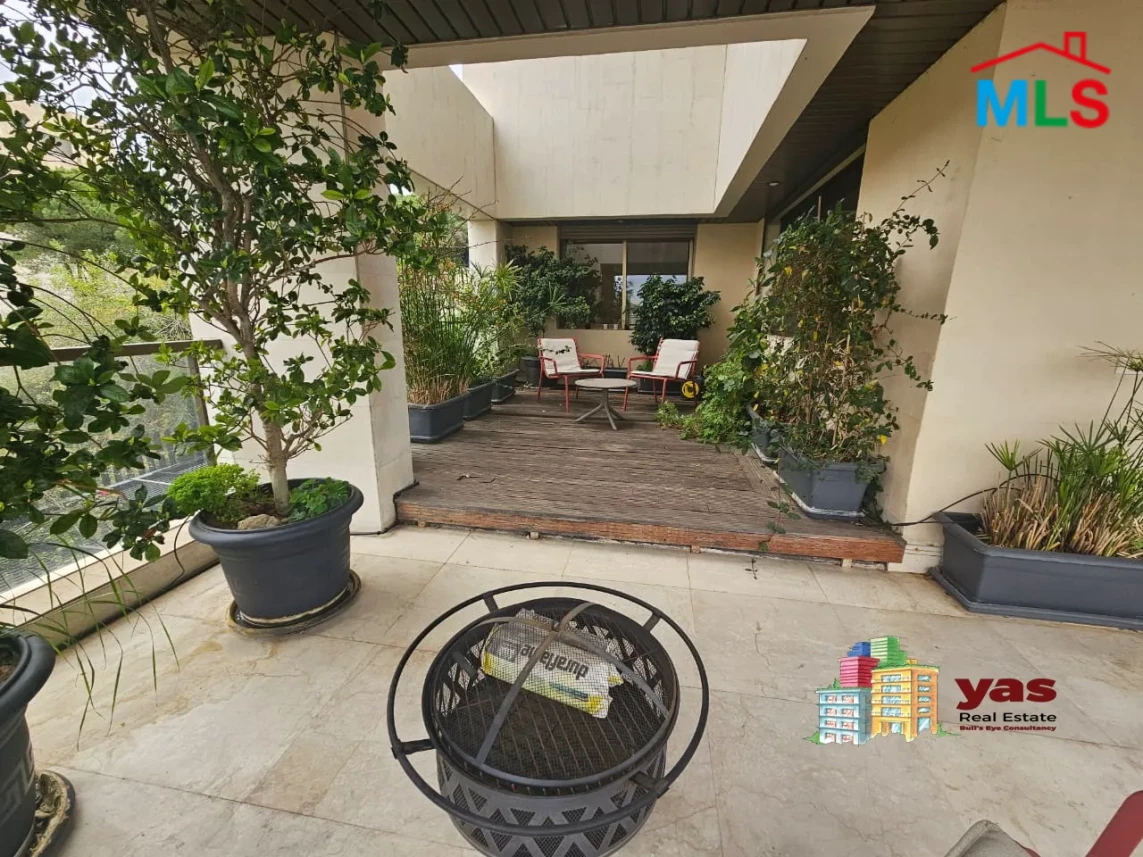 Baabda 300m2 | Decorated | Terrace 20m2/Garden 40m2 |Lux building | PA