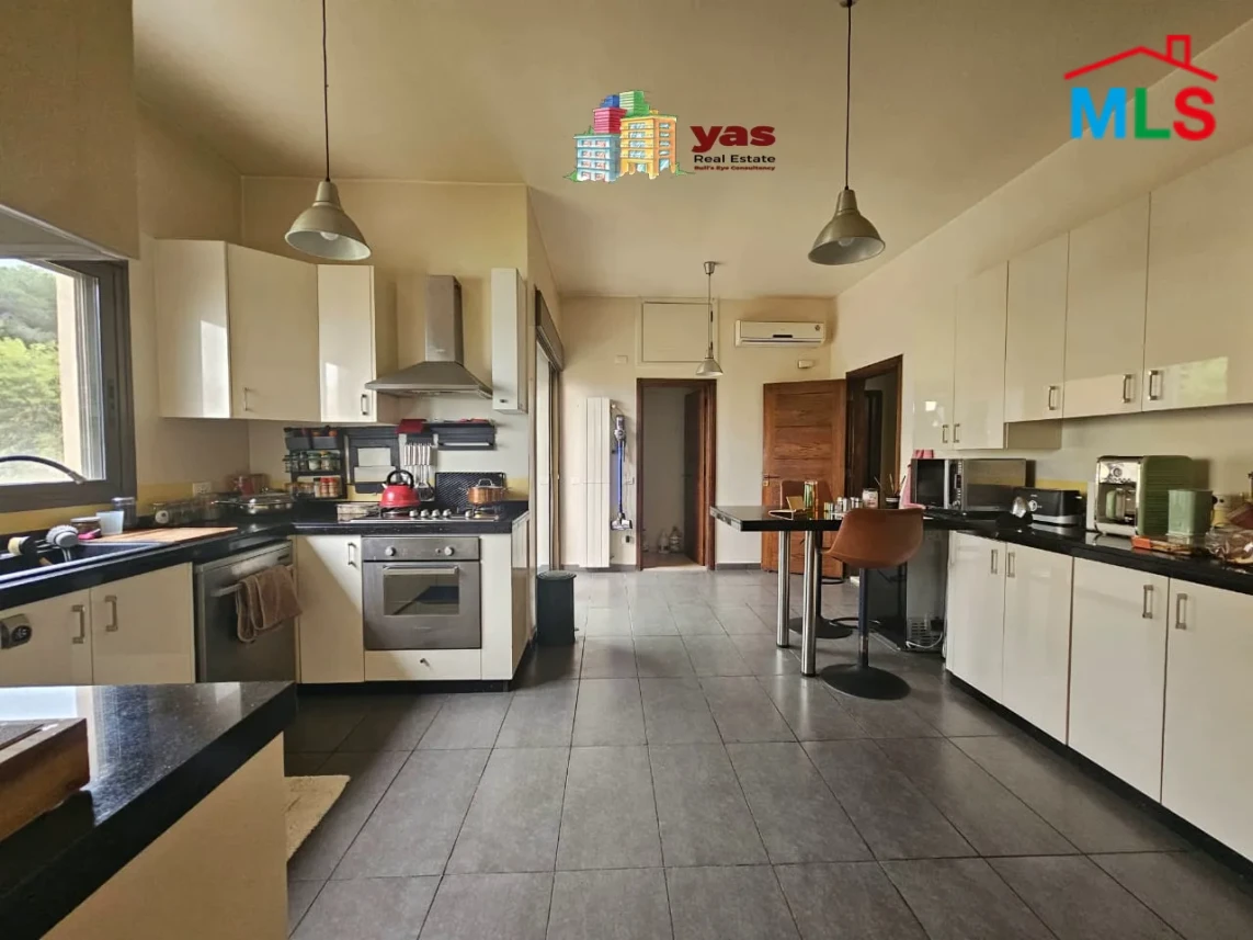 Baabda 300m2 | Decorated | Terrace 20m2/Garden 40m2 |Lux building | PA