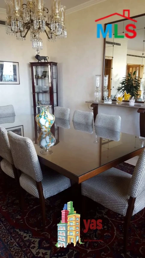 Ain El Mrayseh 320m2 | Good Condition | Prime Location | Sea View | PA