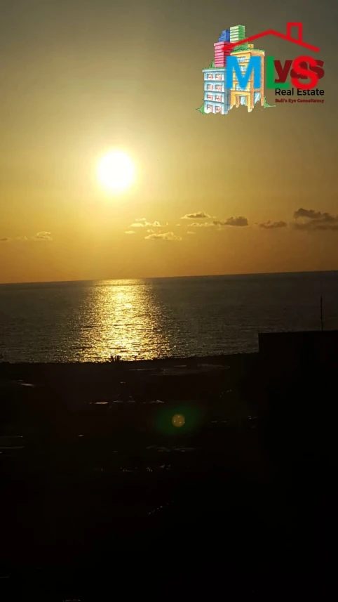 Ain El Mrayseh 320m2 | Good Condition | Prime Location | Sea View | PA