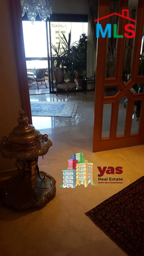 Ain El Mrayseh 320m2 | Good Condition | Prime Location | Sea View | PA