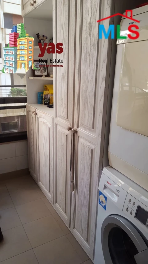 Ain El Mrayseh 320m2 | Good Condition | Prime Location | Sea View | PA