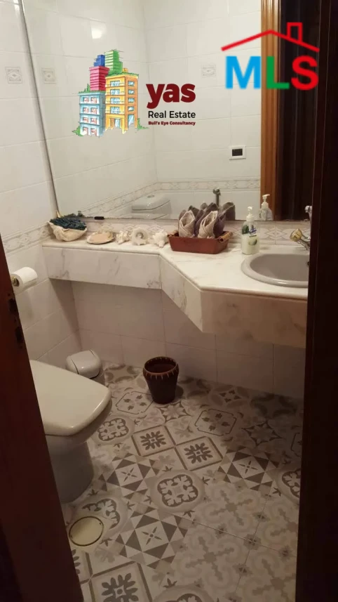 Ain El Mrayseh 320m2 | Good Condition | Prime Location | Sea View | PA