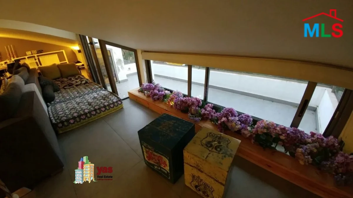 Jeita 370m2 Duplex | Designer’s Signature | Impressive View | Catch