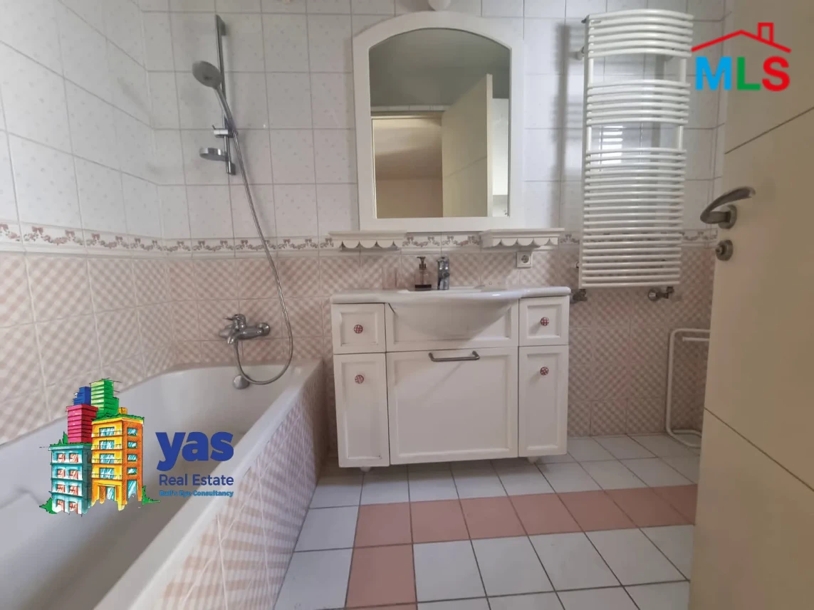 Achrafieh 340m2 | Very Well Maintained | City View | PA