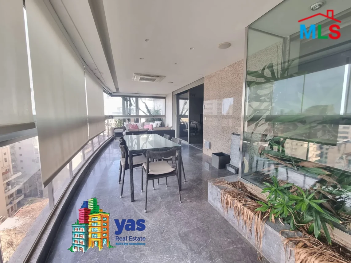 Achrafieh 340m2 | Very Well Maintained | City View | PA