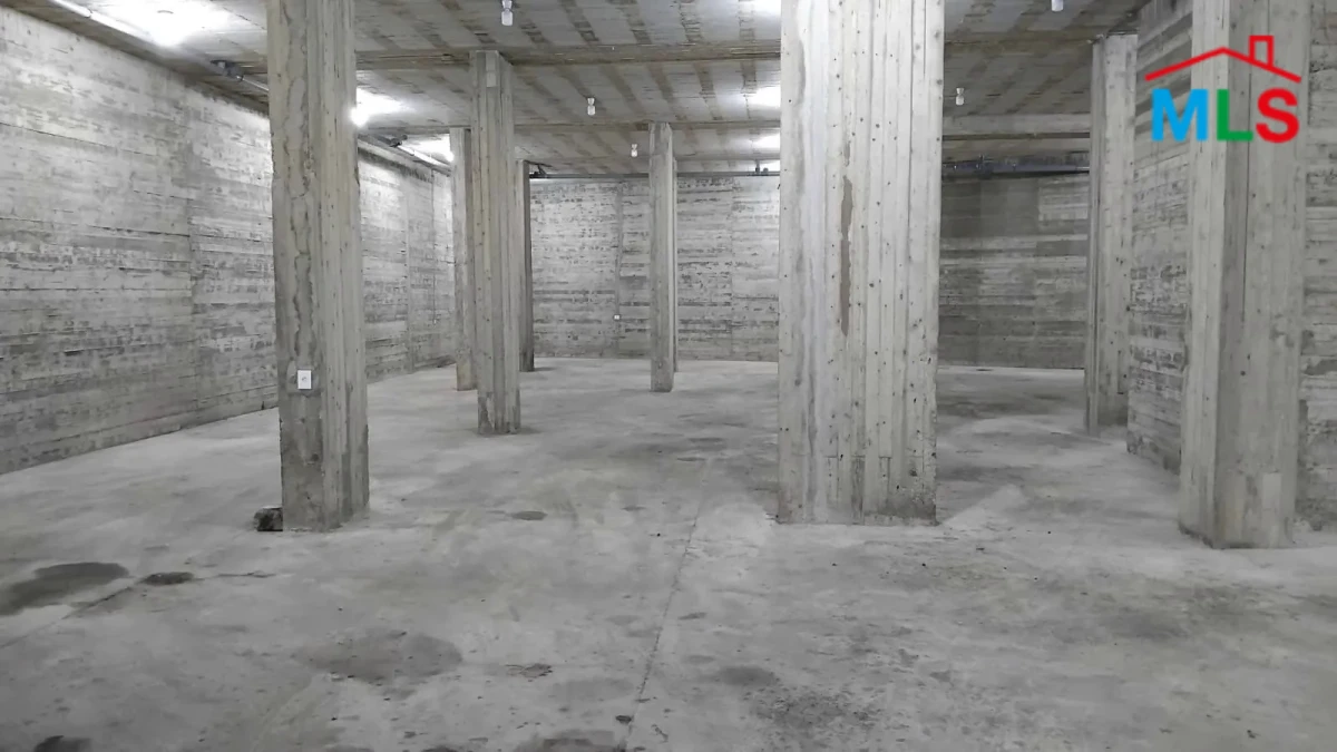 Zouk Mikael 1430m2 | Warehouse | Excellent Condition | High End | EH