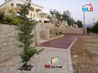 Kfarakab 2000m2 | Terrace/Garden | Equipped Villa | 4 floors | AC