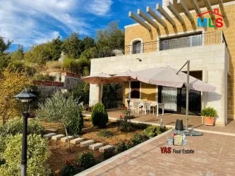 Kfarakab 2000m2 | Terrace/Garden | Equipped Villa | 4 floors | AC