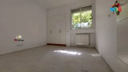 Achrafieh / Sassine 250m2 | 83m2 Terrace |Spacious Flat | View | PA