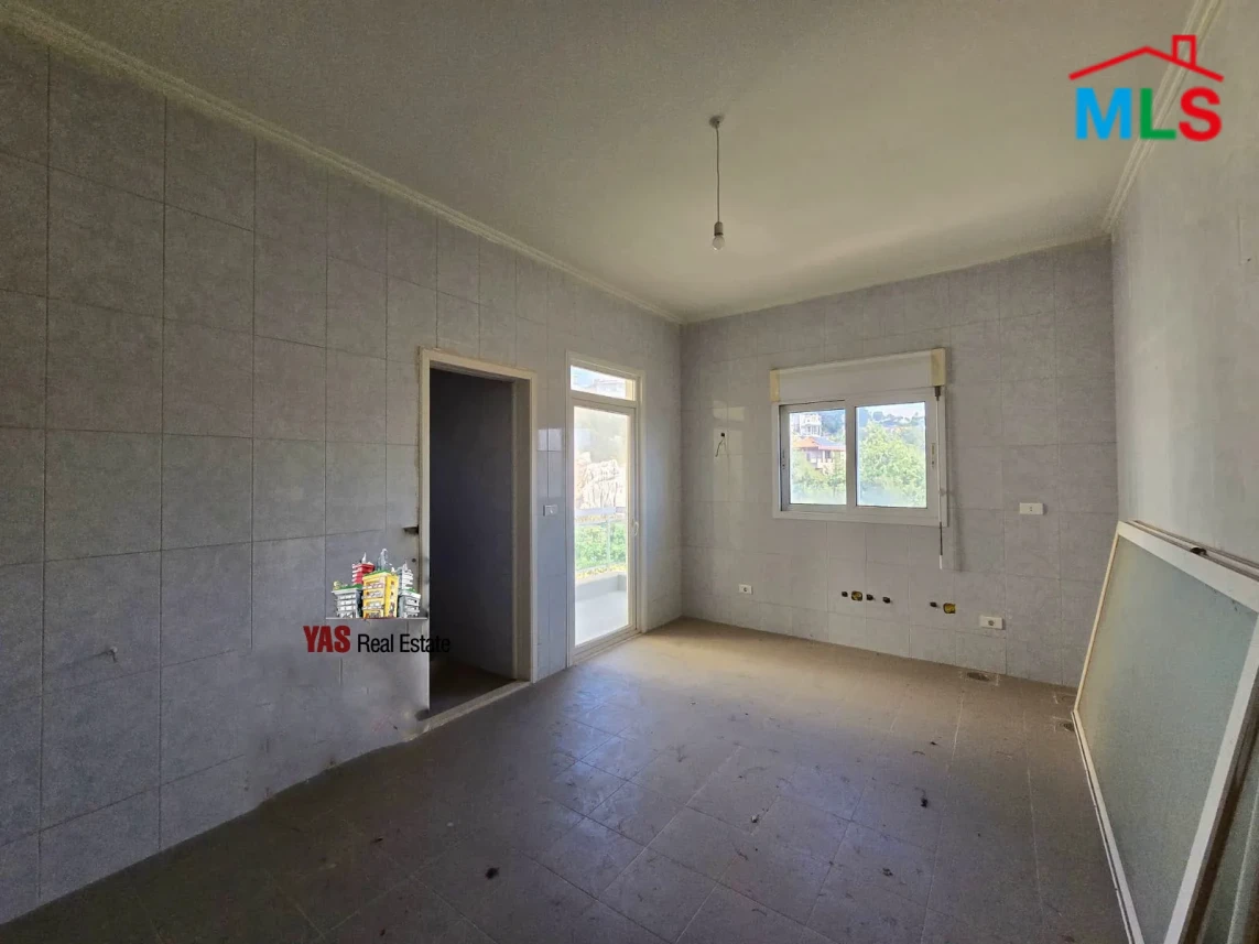 Reyfoun 200m2 | Prime Location | Quiet Street | Mountain View | DA GN