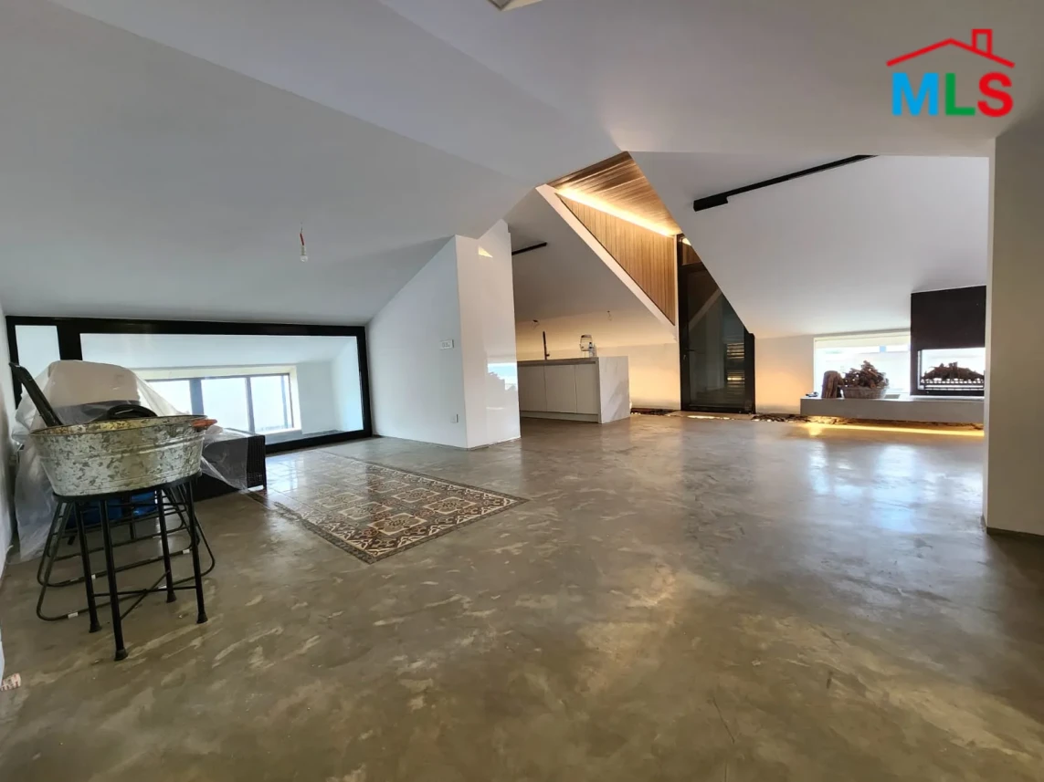 Awkar/Bellevue 604m2 | 2 Apartments | Upgraded | Decorated | PA