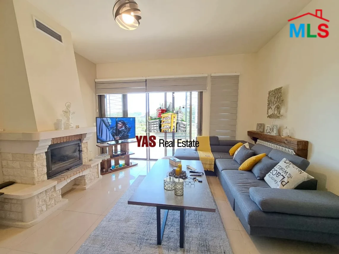 Achkout 1350m2 | 1000m2 Land | Three separated apartment |Roof | DA