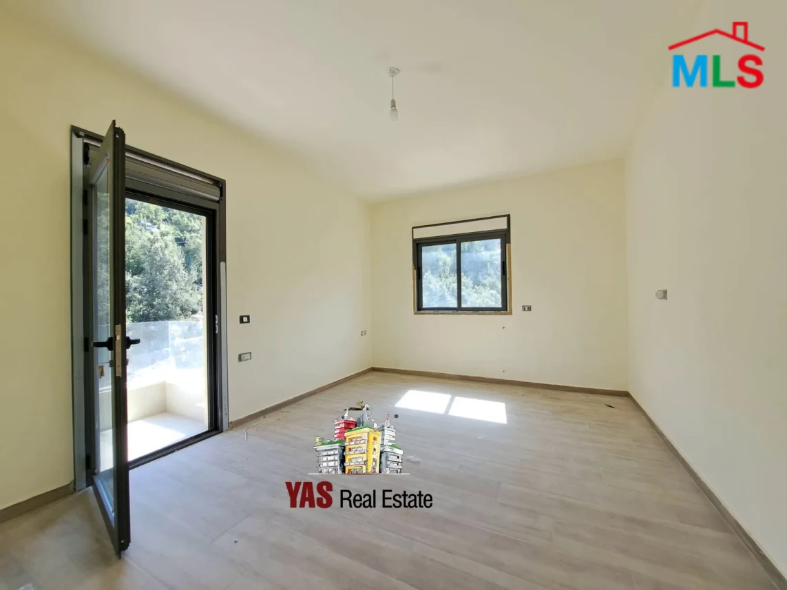 Achkout 186m2 | Brand New | Well Maintained | Dead End Street | DA