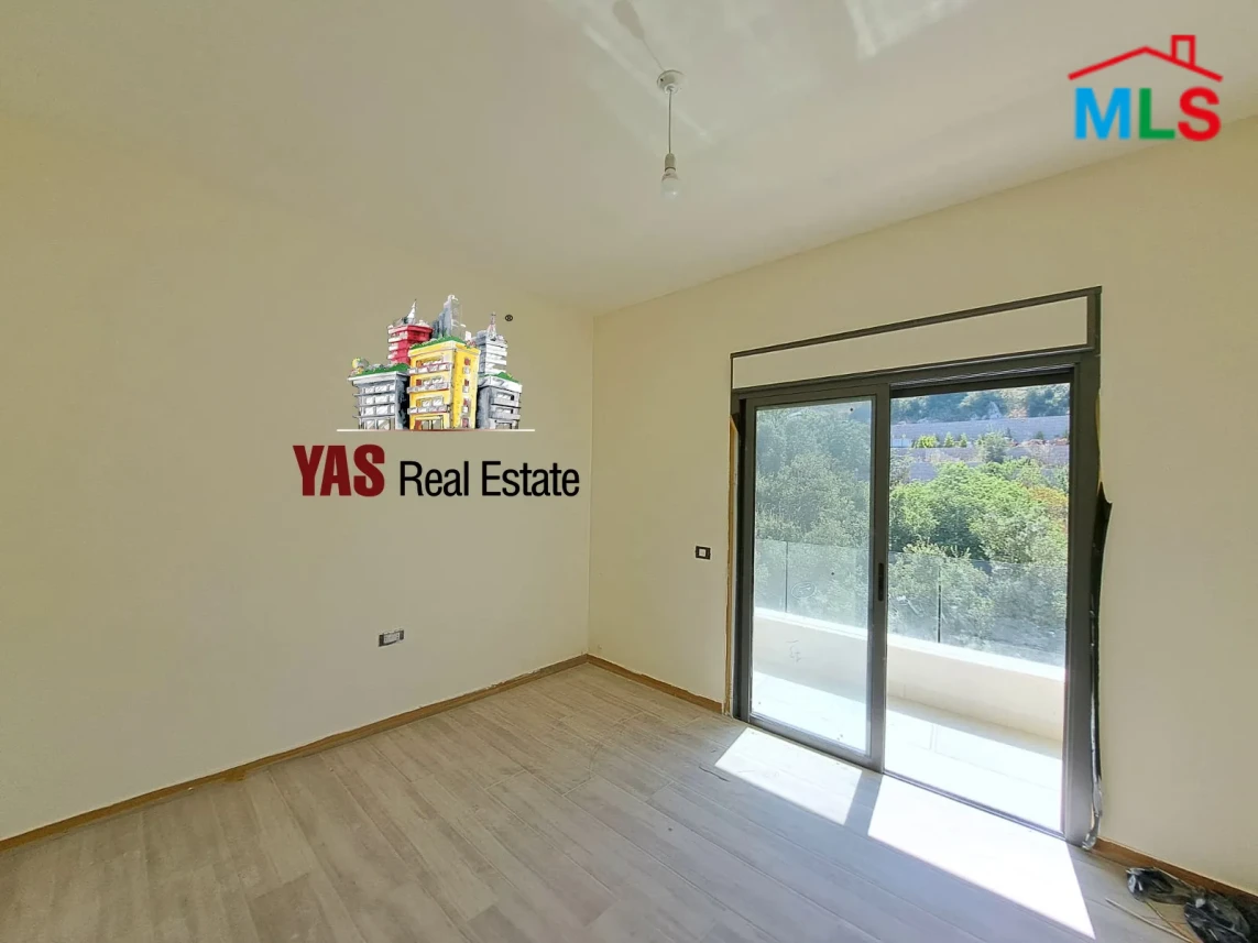 Achkout 186m2 | Brand New | Well Maintained | Dead End Street | DA