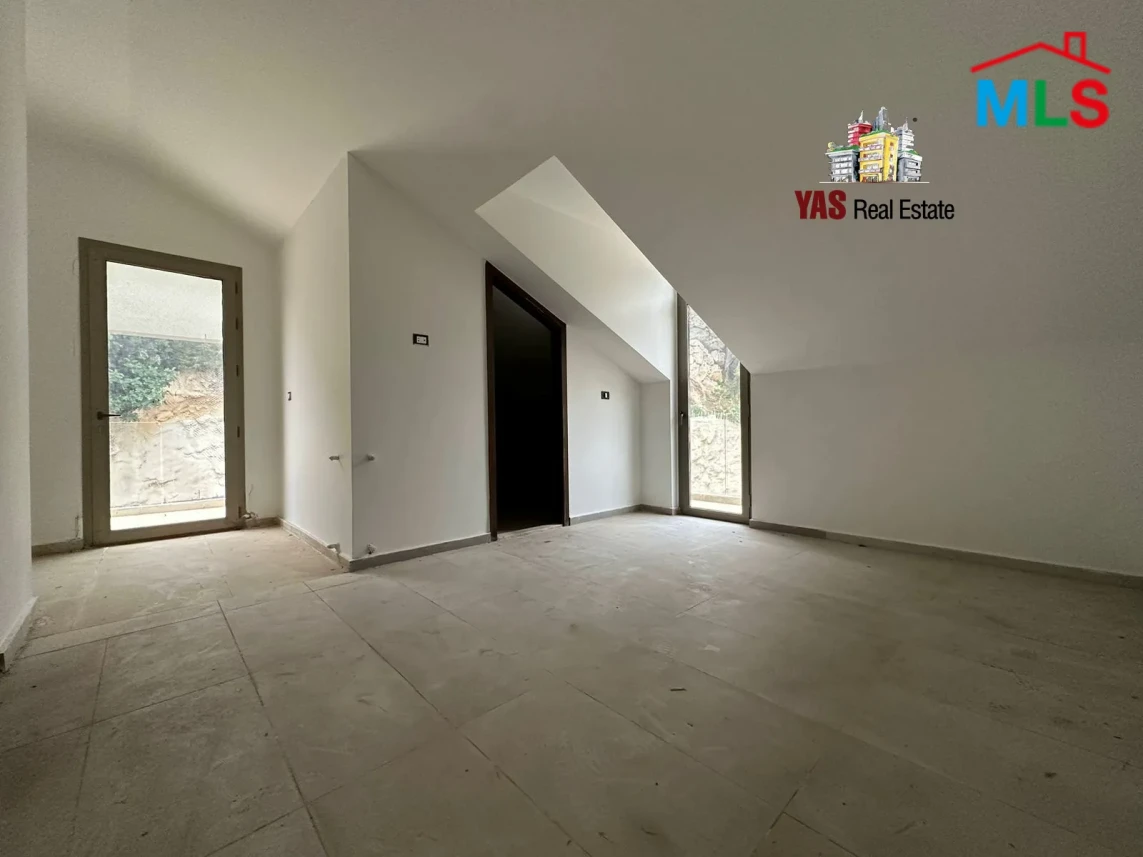 Kfarhbab 225m2 | Duplex | Partial View | Prime Location | KA IV