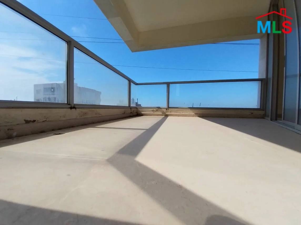 Haret sakher/Sahel alma 300m2 | Flat | Open View