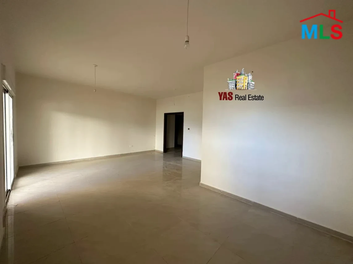 Bsalim 170m2 | 170m2 Garden | Prime Location | Good Condition