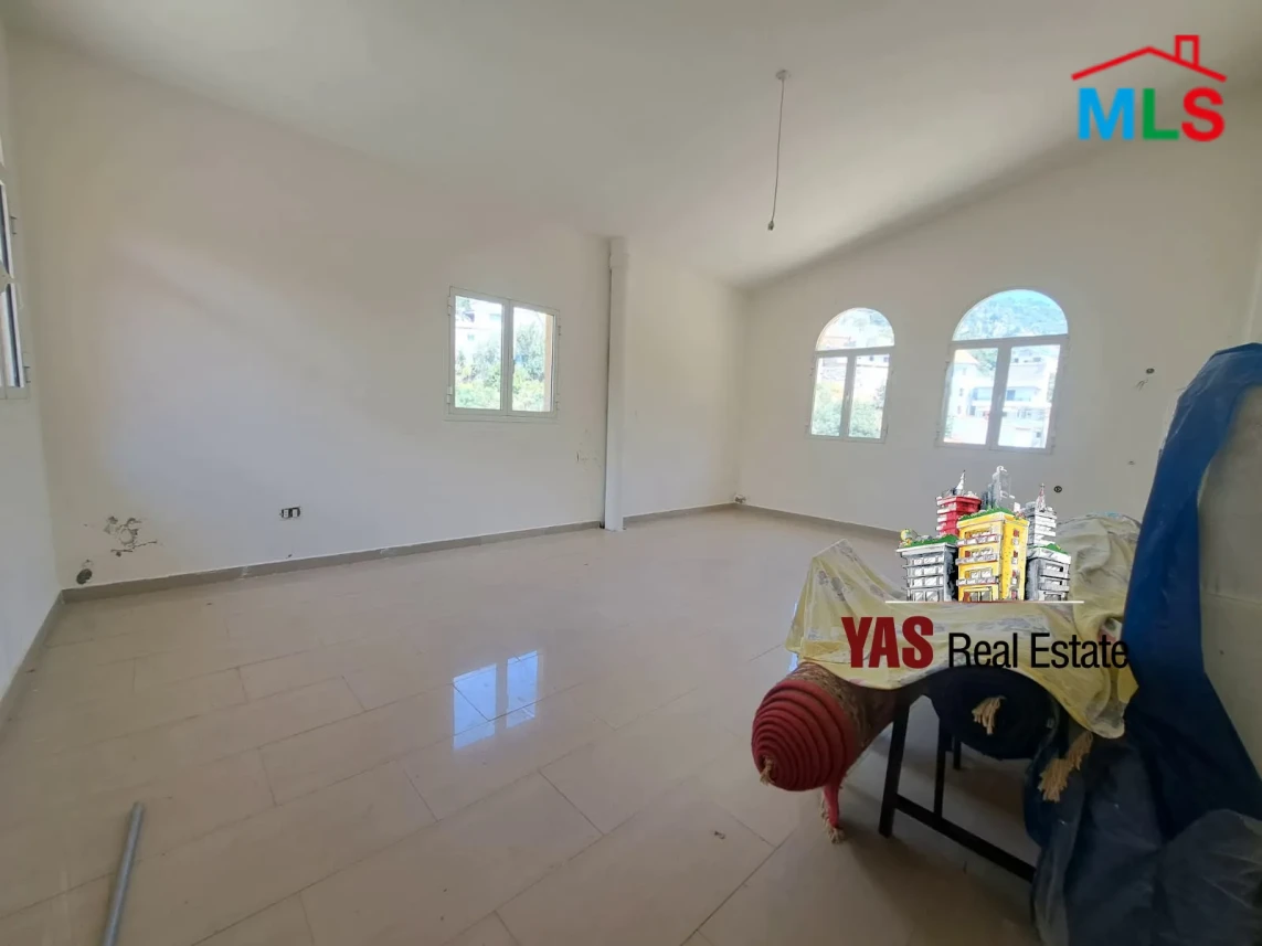 Raachine 300m2 + 800m2 Garden | Villa / Townhouse | High-End | Mountai
